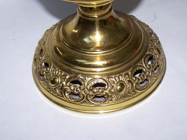 A Bradley & Hubbard kerosene Table Lamp circa 1880 now converted to electricity — image 2
